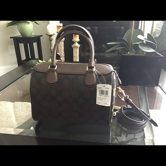*SOLD*Coach Mini Bennett Signature Satchel - Picture 5 of 10